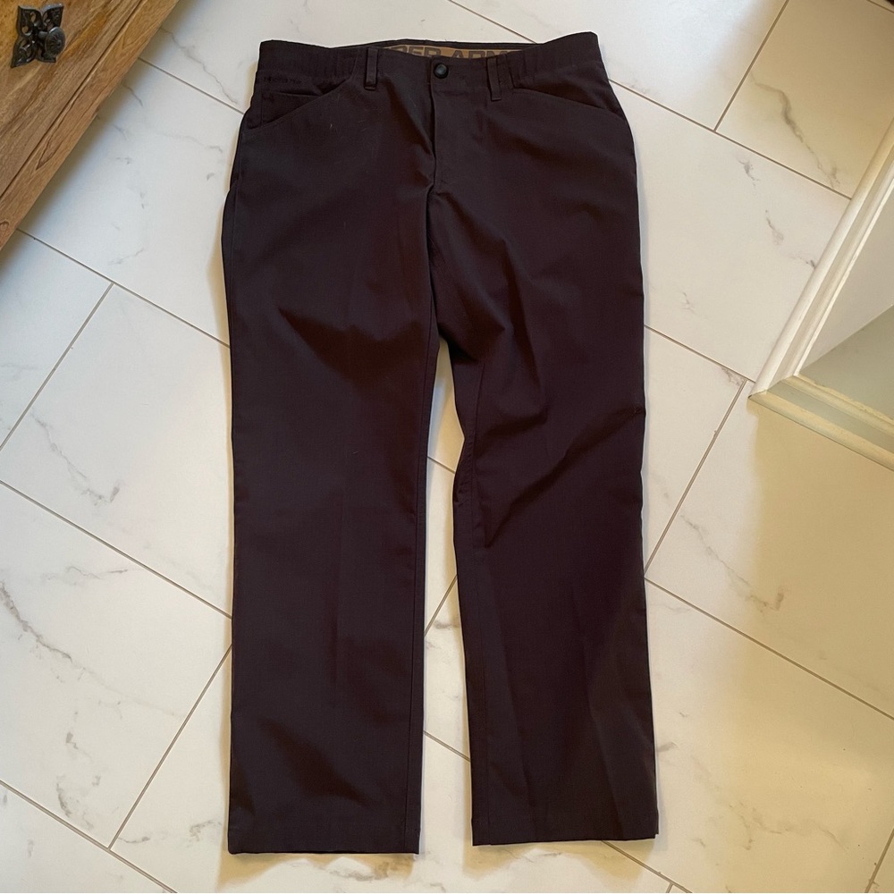Under Armour 38X32 Black stretch loose pants EUC